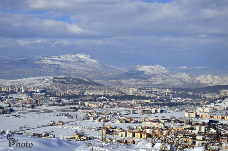 Klupa pogled sa dajbabske gore